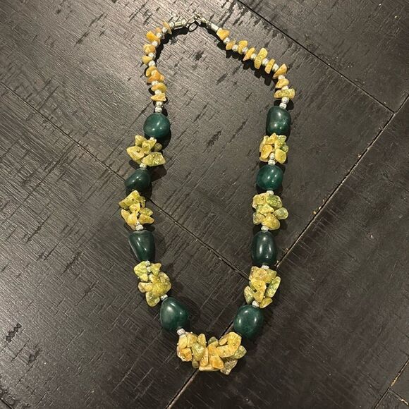 Source Unknown Jewelry - Genuine Green Chip Bead Silver Tone Gemstone Handcrafted Southwestern Necklace​​
